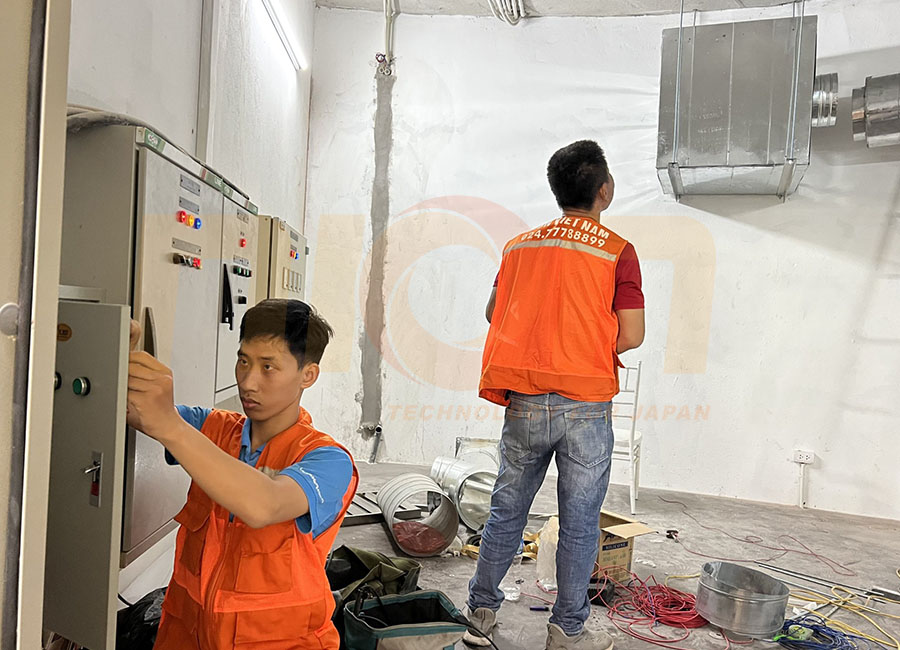 may loc tinh dien xu ly khoi dau bep nha hang maris tai tinh hung yen